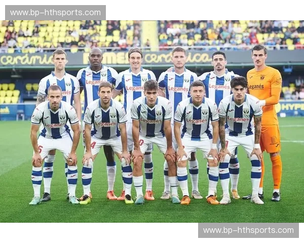 绿茵巅峰的百年战歌：当皇马遇见巴萨，足球便成了信仰